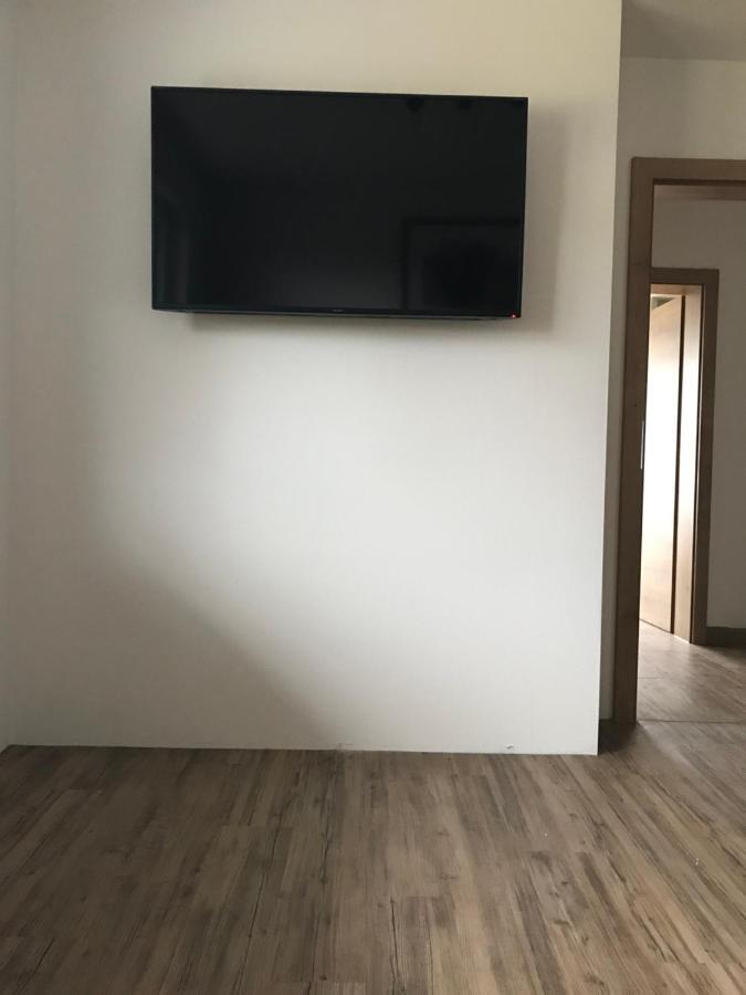 וואגריין Appartement Fritzl מראה חיצוני תמונה